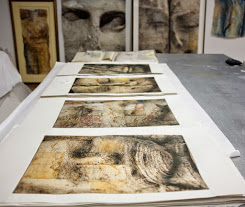 I volti per i suoi libri fatti a mano